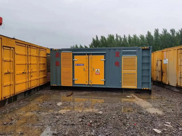 金昌柴油发电机如何判断干式空气滤清器是否需要更换？